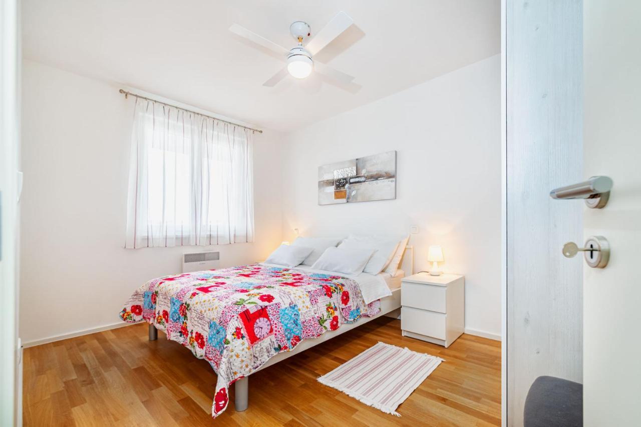 Ap Stella, Center Of Zadar, 2Br, Parking Lejlighed Eksteriør billede